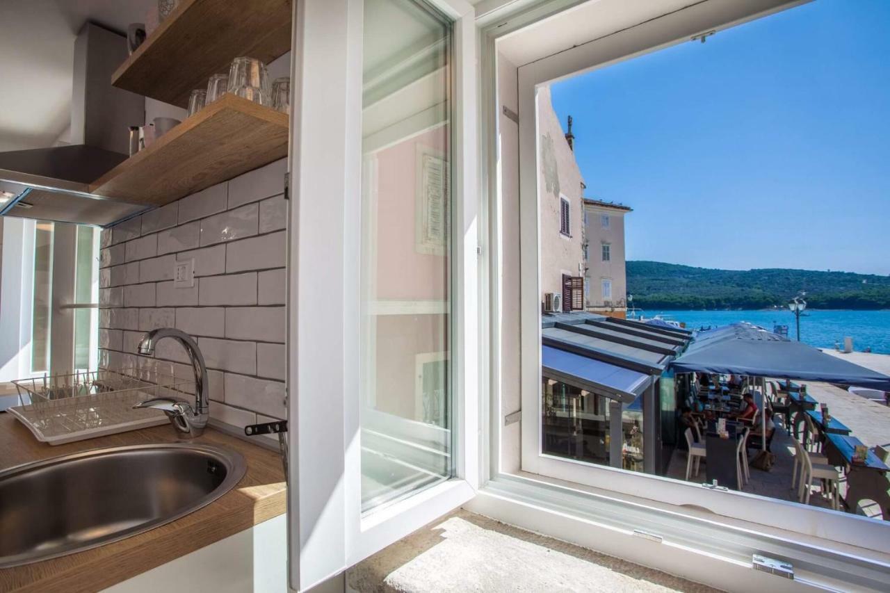 Apartmani Kraj Mora Cres Exterior foto