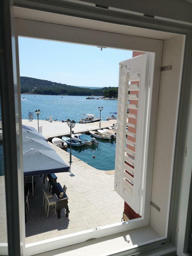 Apartmani Kraj Mora Cres Exterior foto